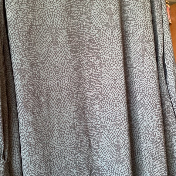 Green snakeskin long sleeve dress - Picture 2 of 4